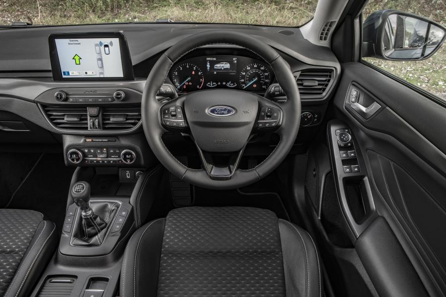 Панель приборов Ford Focus Titanium 2018 года  (UK) (фото 14 из 18)